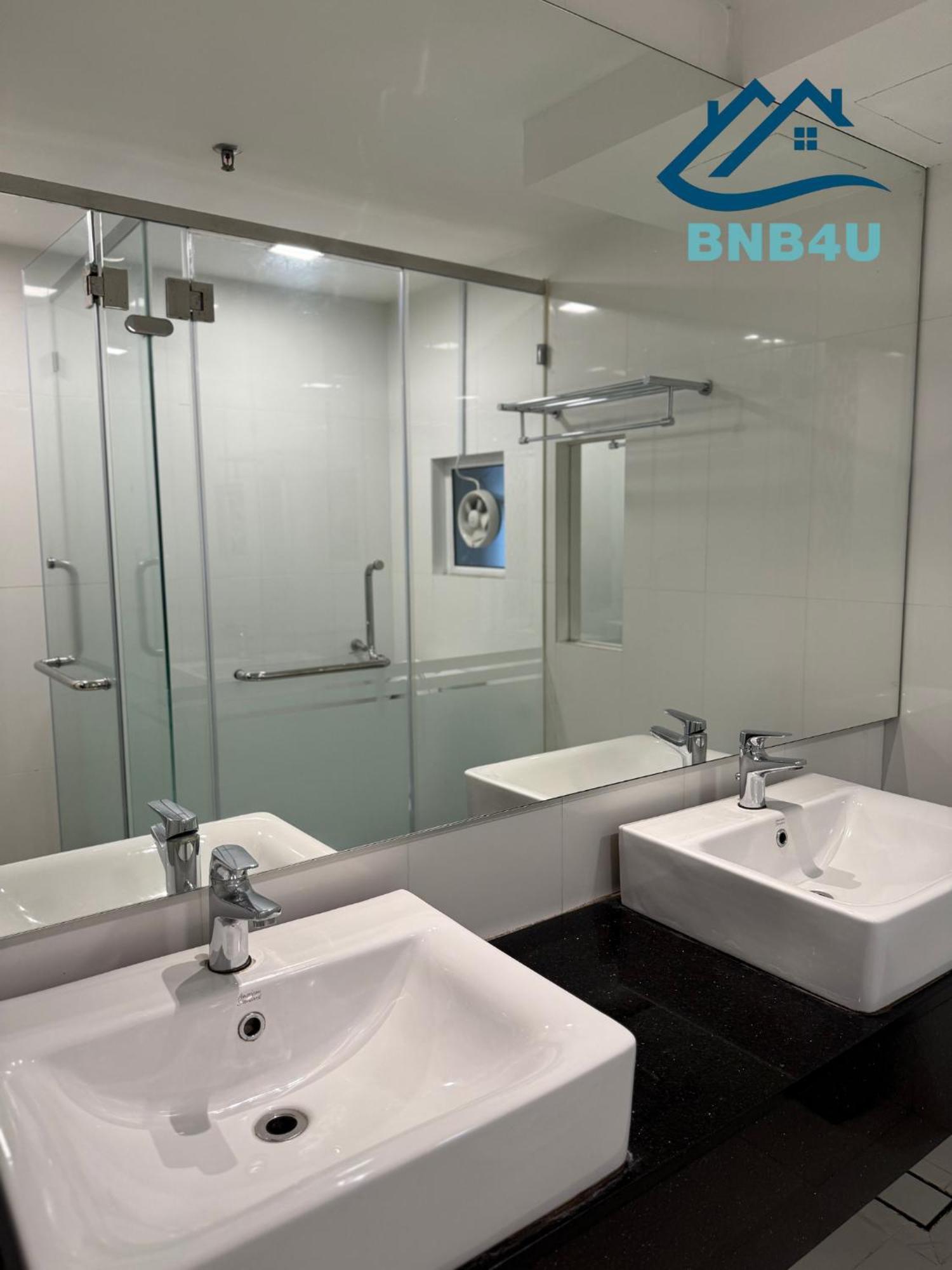 Duplex Seaview Comfort Stay In City By Iz George Town Eksteriør bilde